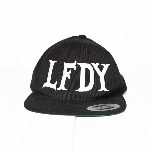 LIVE FAST DIE YOUNG 5 PANEL SNAPBACK - Picture 1 of 2
